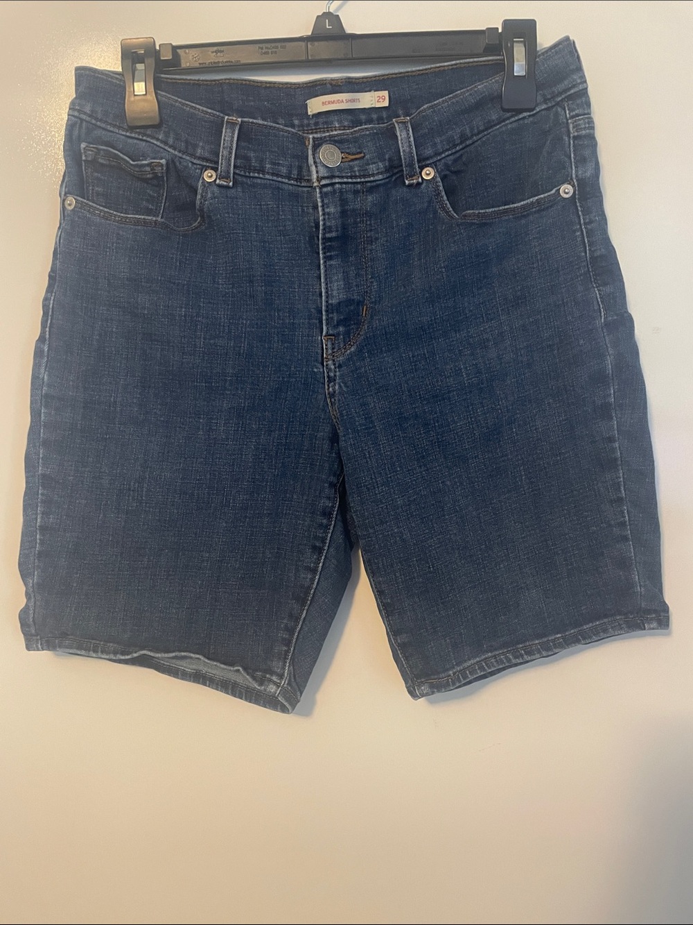 Levi’s Bermuda Dark Wash Shorts Size 29